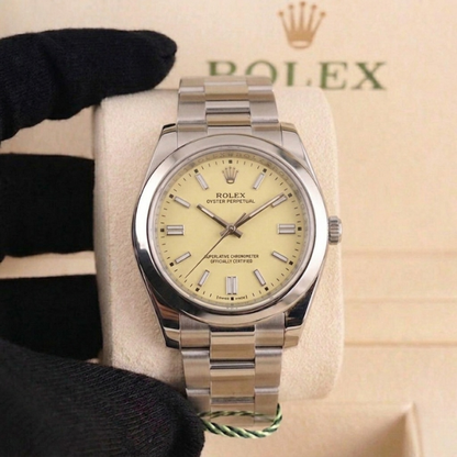 ROLEX OYSTER PERPETUAL (AA+)