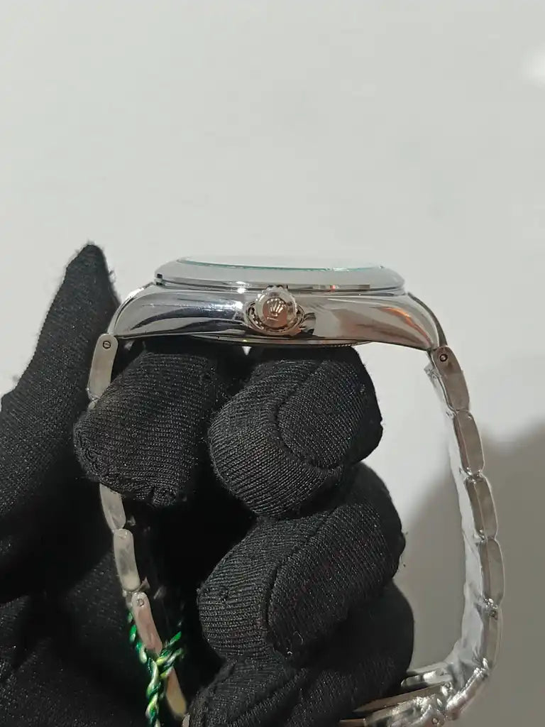 ROLEX OYSTER PERPETUAL (AA+)